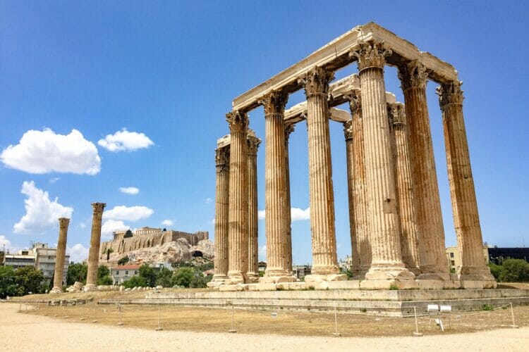 Temple of Olympian Zeus in Athens Greece_featured