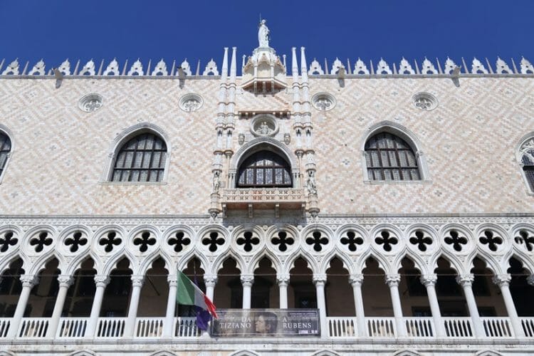 Venecijos Italijos rūmų „Palazzo Ducale“ išorė