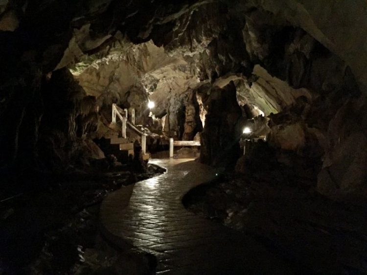 Vang Vieng Tham Jang Cave 3