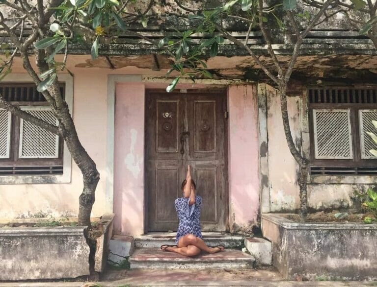 20 Easy Ways to Incorporate Yoga into Your Travels
