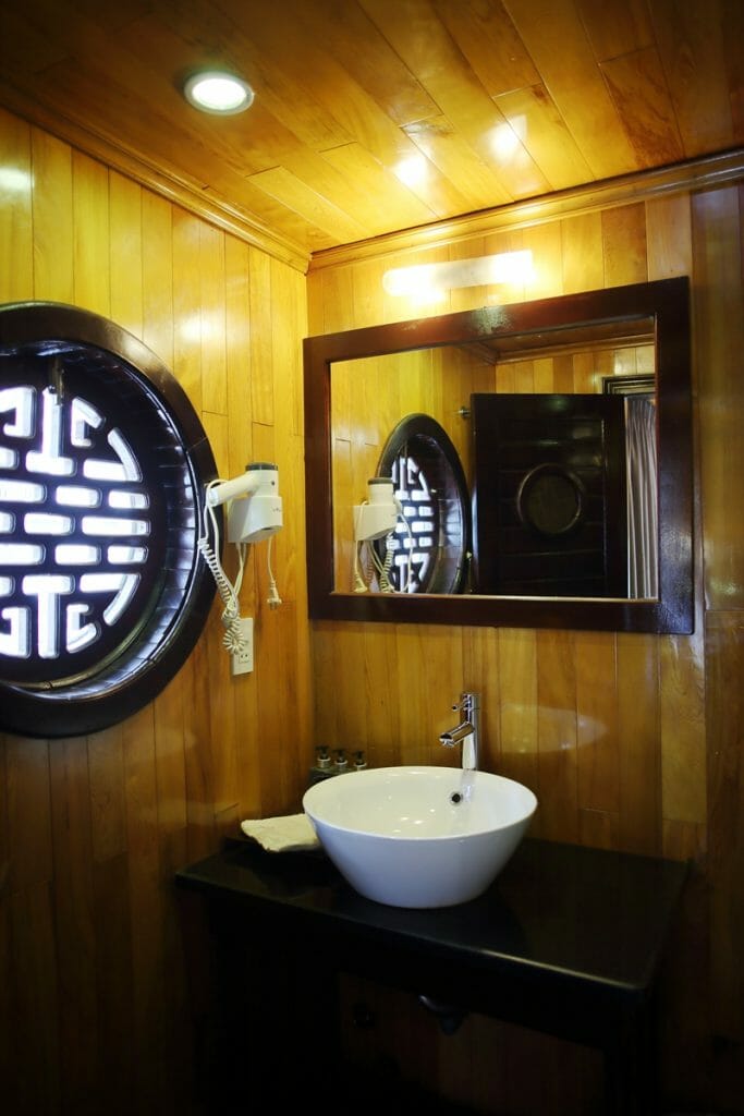 Aphrodite Cruises in Halong Bay 6 Aphrodite Cruises in Halong Bay 6