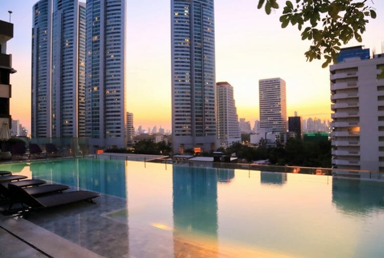 Novotel Bangkok Sukhumvit 20 hotel pool