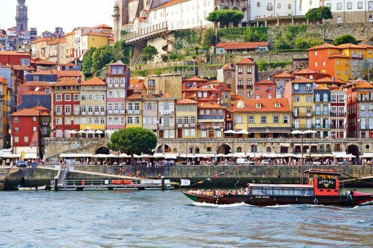 12 Picture Perfect Photo Spots in Porto, Portugal
