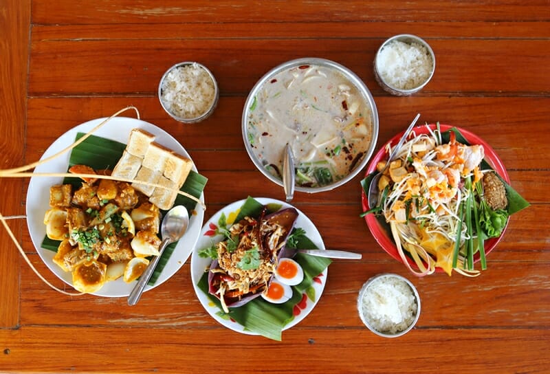 LocalTable Thai food in Ayutthaya