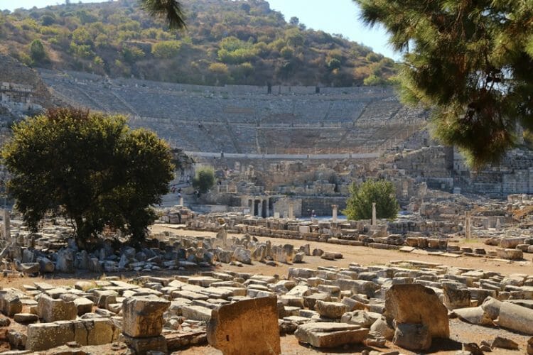  Antikes Theater in Ephesus Türkei