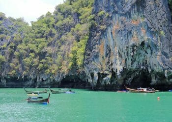 Phang Nga Bay in Thailand_feature