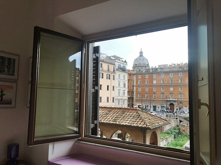 Temple View Hotel in Rome Italy window view