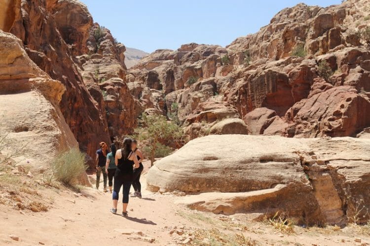 Unmarked trail to Treasury viewpoint in Jordan