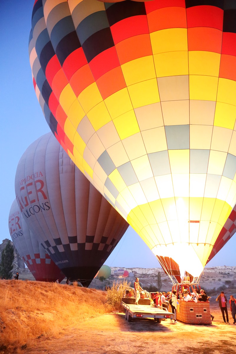 Dierentuin s nachts Betrouwbaar binair 10 Things to Know Before You Go Hot Air Ballooning in Cappadocia, Turkey |  Yoga, Wine & Travel