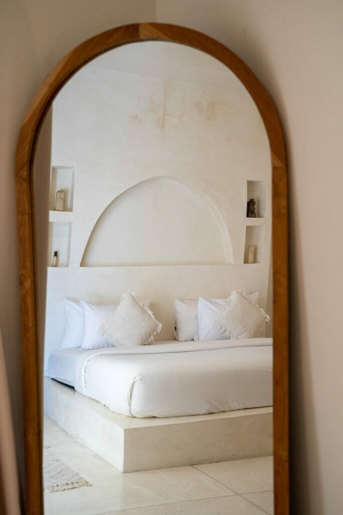 Casa Gypsy private villa in Pererenan Canggu bedroom mirror