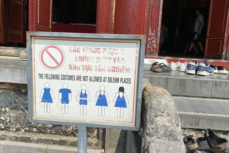 Dress code at Hue Imperial Citadel in Vietnam