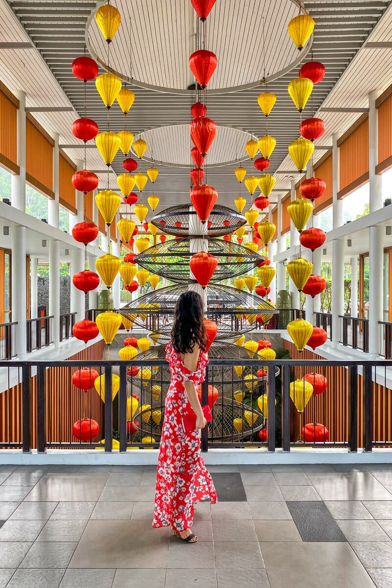 Angsana Lang Co in Vietnam entrance lanterns