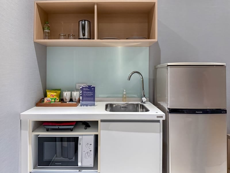 Jolley Hotel in Taipei Taiwan kitchenette