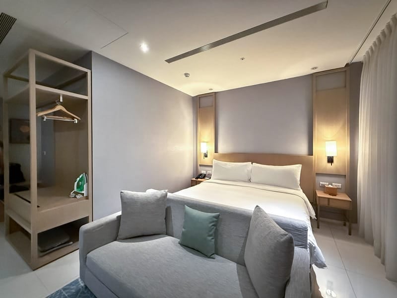 Jolley Hotel in Taipei Taiwan bedroom