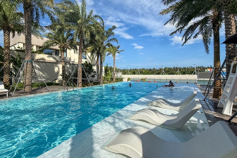 Pool at Uechao Hotel at Riyue Bay Surf Resort in Hainan China